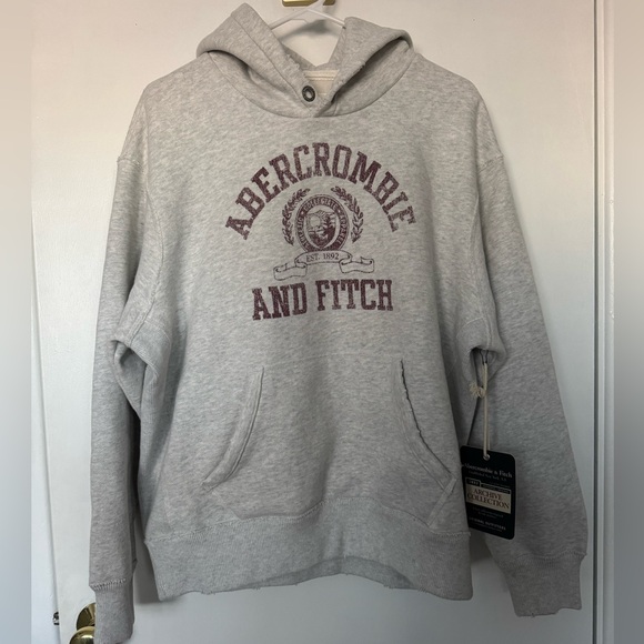 Abercrombie & Fitch Other - Abercrombie & Fitch Light Gray Sweatshirt